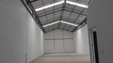 Gudang baru di CIP Lingkar Timur kawasan industri dan pergudangan akses kontainer 40 feet