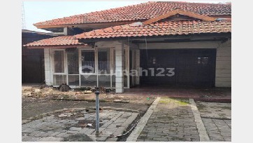 Rumah Area Premium Tenggilis Mejoyo, Surabaya - Harga Menarik 9 Miliar