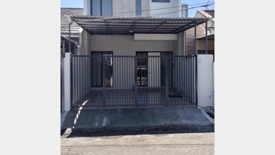 Kesempatan Rumah di Darmo permai, Surabaya, LB 135m², Harga 2 Miliar