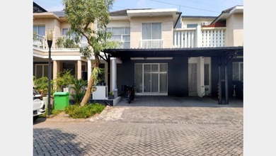 Rumah Prestisius di Kawasan Wiyung, Surabaya, LB 150m², Harga 3,6 Miliar