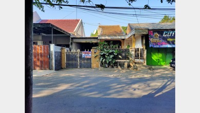 Rumah Dijual di Gununganyar, Surabaya, LB 248m², Harga Kompetitif!