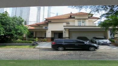 Rumah Pakuwon Indah Harga Murah Villa Regency Surabaya Barat Dekat Mall, Sekolah dan Rumah Sakit