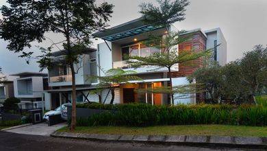 Jual Cepat Rumah Elit area Dago, Bandung, Luas 330 m2