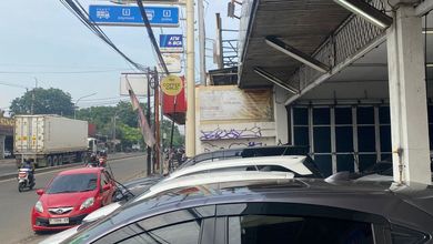 Jual Ex Showroom Mobil di Sultan Agung Bekasi Lt 370M Lokasi Jln Utama