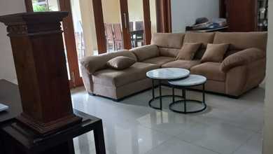 Rumah Modern Luas 315 Jual di Kemang Pratama, Bekasi