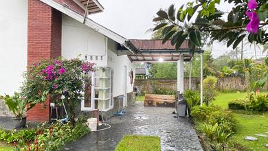 Jual Cepat Villa Cisarua Bogor Lt 2370M Pool Good View