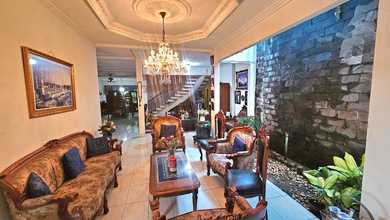 Hunian Mewah di Duren Sawit, Jakarta Timur, 6 Kamar Tidur, LT 396m²