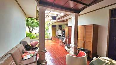 Rumah Prestisius di Kawasan Cinere, Depok, LB 250m², Harga 6 Miliar