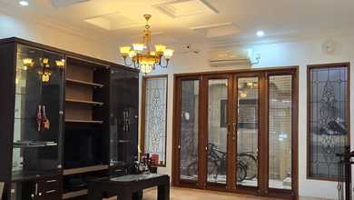 Rumah Dijual di Jatinegara, Jakarta Timur, LB 250m², Harga Kompetitif!