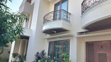 Rumah Elegan di Cipete, Jakarta Selatan, 6 Kamar Tidur, LT 650m²