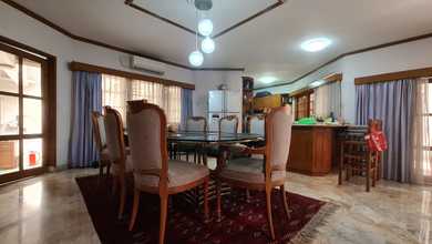 Hunian Elegan di Lebak Bulus, Jakarta Selatan, 4 KT, LT 500m²