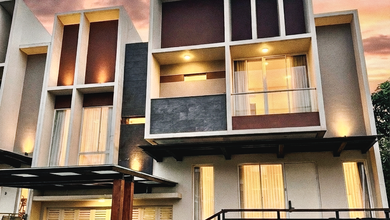 For Sale rumah Eksklusif di Summarecon Serpong, Tangerang - LT 204m²