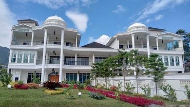 Villa Kembar Cantik Super Mewah Jual Banting Harga Furnished