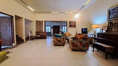 Hunian Mewah di Umbulharjo, Yogyakarta, 5 Kamar Tidur, LT 557m²