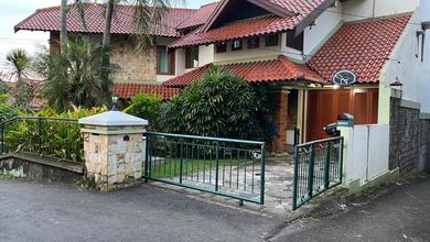 Hunian Elegan di Semarang Selatan, Semarang, 4 Kamar Tidur, LT 755m²