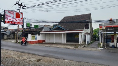 Rumah Modern Luas 422 Jual di Ciledug, Tangerang