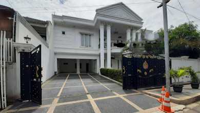 Kesempatan Langka, rumah Mewah di Tebet, Jakarta Selatan, LB 614m²