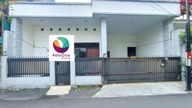 Rumah modern dengan Lahan 120 m2 di Rawamangun, Jakarta Timur