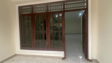 Rumah Sewa Tepat untuk Tinggal dan Kantor di Tebet, Jakarta Selatan