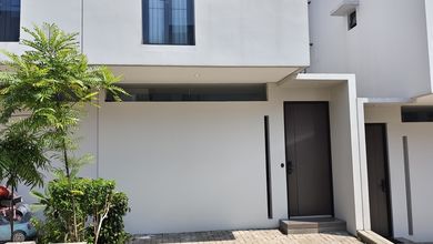 Kesempatan Rumah di Ciater, Tangerang, LB 105m², Harga 1,7 Miliar
