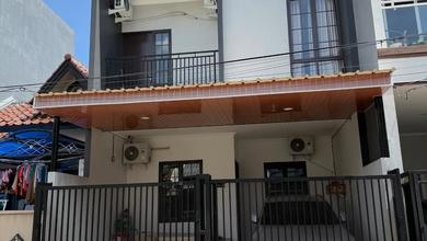 Rumah Dijual di Serpong Regency Melati Mas, Tangerang Selatan, LB 102m², Harga Terbaik!