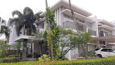 Rumah modern dengan Luas 267 m2 di BSD, Tangerang