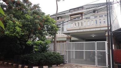 For Sale rumah Mewah di Galaxy, Bekasi - LT 250m²