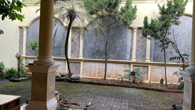 Rumah Mewah di Pondok Kelapa, Jakarta Timur, 5 KT, LT 350m²