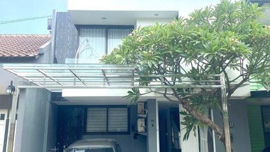 Jual Rumah Strategis di Pondok Gede, Bekasi - LT 139m²