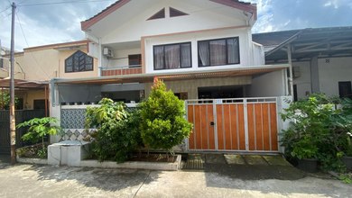 Kesempatan Rumah di Bekasi Utara, Bekasi, LB 180m², Harga 1,25 Miliar