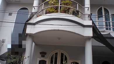 Promo Rumah di Medan Satria, Bekasi, LB 180m², Harga 1,5 Miliar