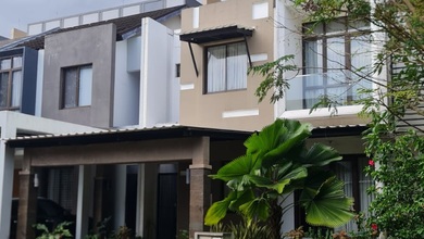 Hunian Mewah di Kawasan BSD, Tangerang, LB 200m², Harga 4,4 Miliar