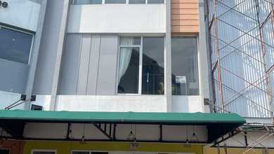 Ruko 3lt Area Ramai Pinggir Jalan Raya Gading Serpong