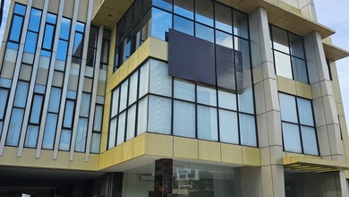 Dijual/ Disewakan Gedung Strategis di Pinggir Jalan Raya Jombang, Bintaro