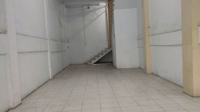 Jual Ruko Luas Siap Pakai Menghadap Jalan Raya