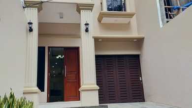 Hunian Prestisius di Kawasan Kemanggisan, Jakarta Barat, LB 180m², Harga 3,7 Miliar