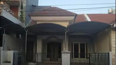 Jual Rumah Strategis di Kenjeran, Surabaya - LT 136m²