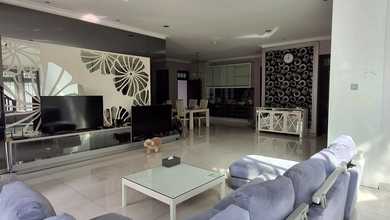 For Sale rumah Mewah di Pakuwon Indah, Surabaya - LT 622m²