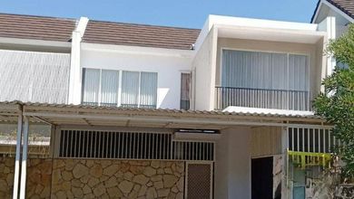 Jual Rumah Strategis di Wiyung, Surabaya - LT 135m²