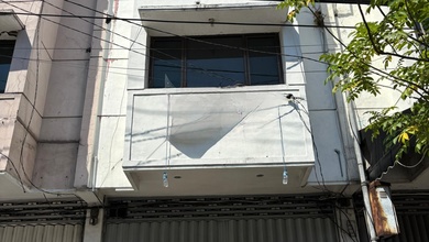 Ruko Modern di Sukolilo, Surabaya, LB 65 m2