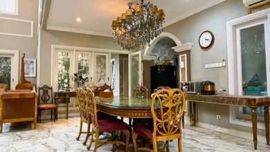 Dijual rumah Mewah di Wiyung, Surabaya - LT 240m²