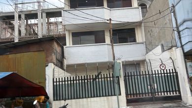 Sewa Ruko Kedungsari Komersial 3 Lantai Siap Pakai Strategis Sby