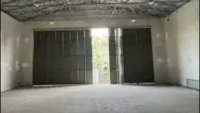 Gudang Besar,nempel Exit Toll Limo