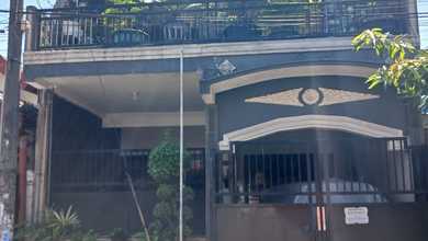 Kesempatan Rumah di Kebraon, Surabaya, LB 192m², Harga 1,35 Miliar