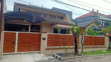 Dijual rumah Eksklusif di Tenggilis Mejoyo, Surabaya - LT 300m²