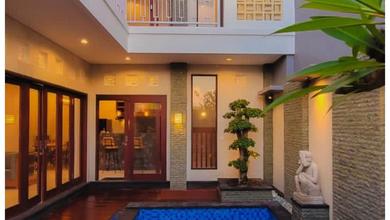 Villa In Padonan Canggu, Tibubeneng. Full Furnish