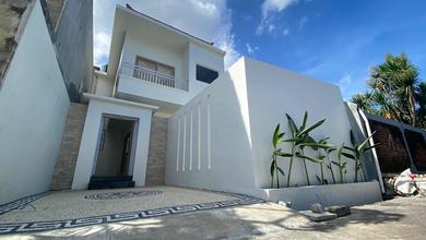 Brand New Villa Seminyak, 2 Bedroom. Semi Furnish