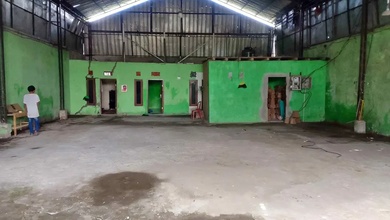 Gudang Murah, Pinggir Jalan. Tronton Truck bisa Lewat. Abiansemal