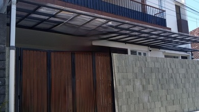 Rumah Prestisius di Kawasan Denpasar Barat, Denpasar, LB 250m², Harga 4,2 Miliar
