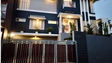 Penawaran Eksklusif, rumah Mewah di Cimahi Utara, Cimahi, LB 300m²